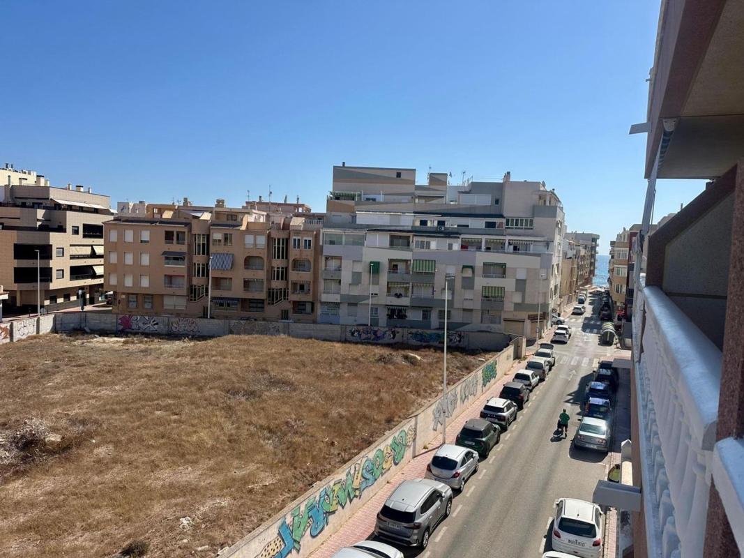 Venta de piso en Piso en Plaza Todos los Santos, 21, Gaspar Perrelló, Torrevieja, Torrevieja
 photo 5