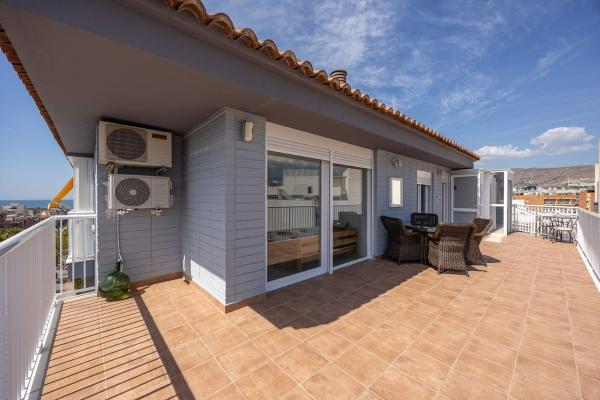 Ático en venta en Ático en Pueblo Poniente, Benidorm, Benidorm photo 1