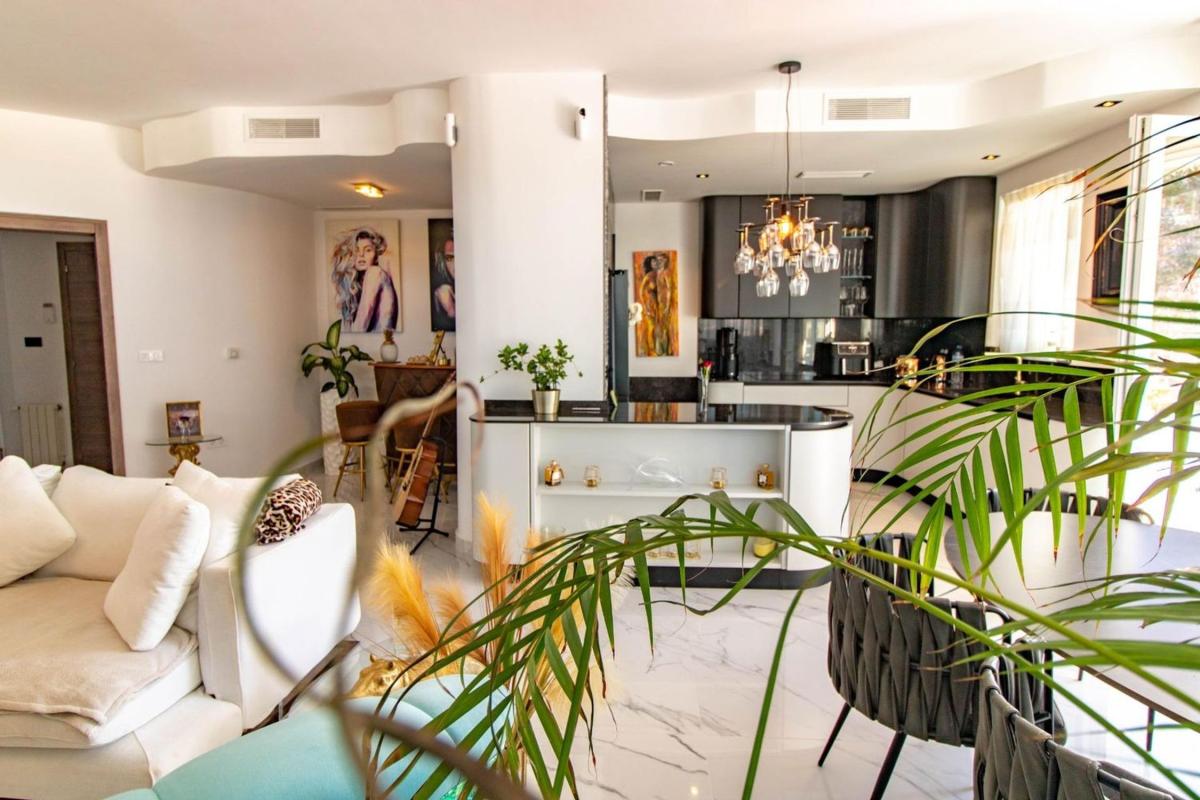 Properties for sale and rent in Spain photo 2