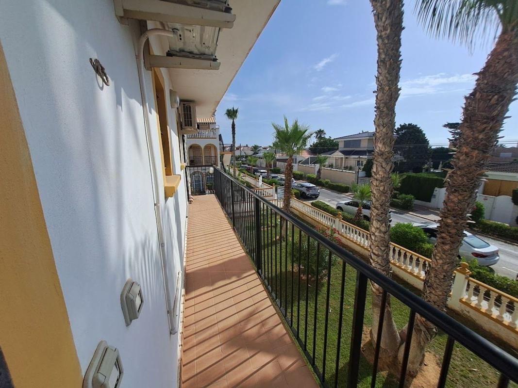 Venta de piso en Piso en Calle Geraneos, Cañada del Molino, Torrevieja, Torrevieja
 photo 4