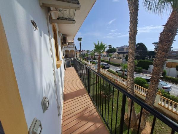 Sprzedaż mieszkania w Piso en Calle Geraneos, Cañada del Molino, Torrevieja, Torrevieja
 photo 4