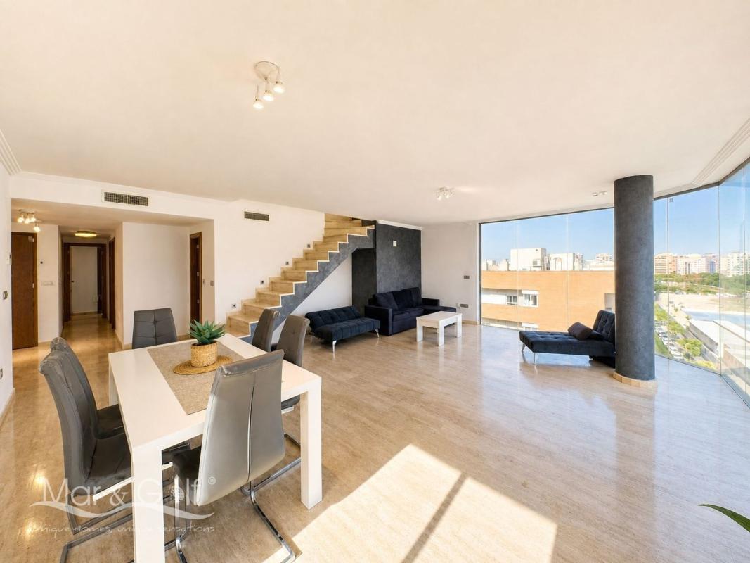 Venta de piso en Piso en Calle Beniarbeig, Garbinet - Parque de las Avenidas, Alicante / Alacant, Alicante / Alacant
 photo 3