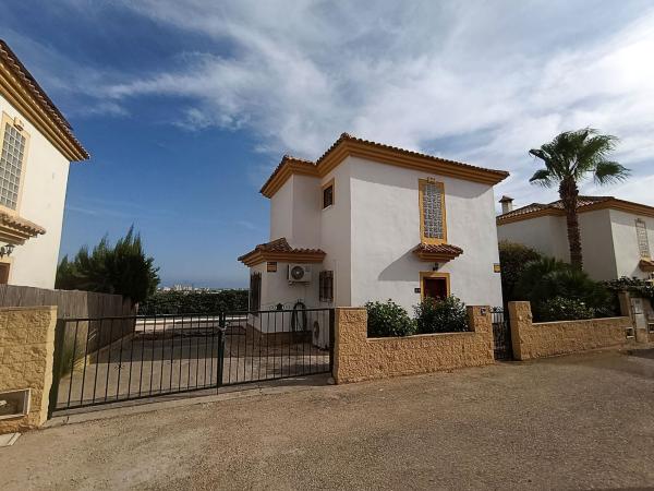 Casa o chalet independiente en Espigol, 44, Bonalba-Cotoveta, Mutxamel photo 1