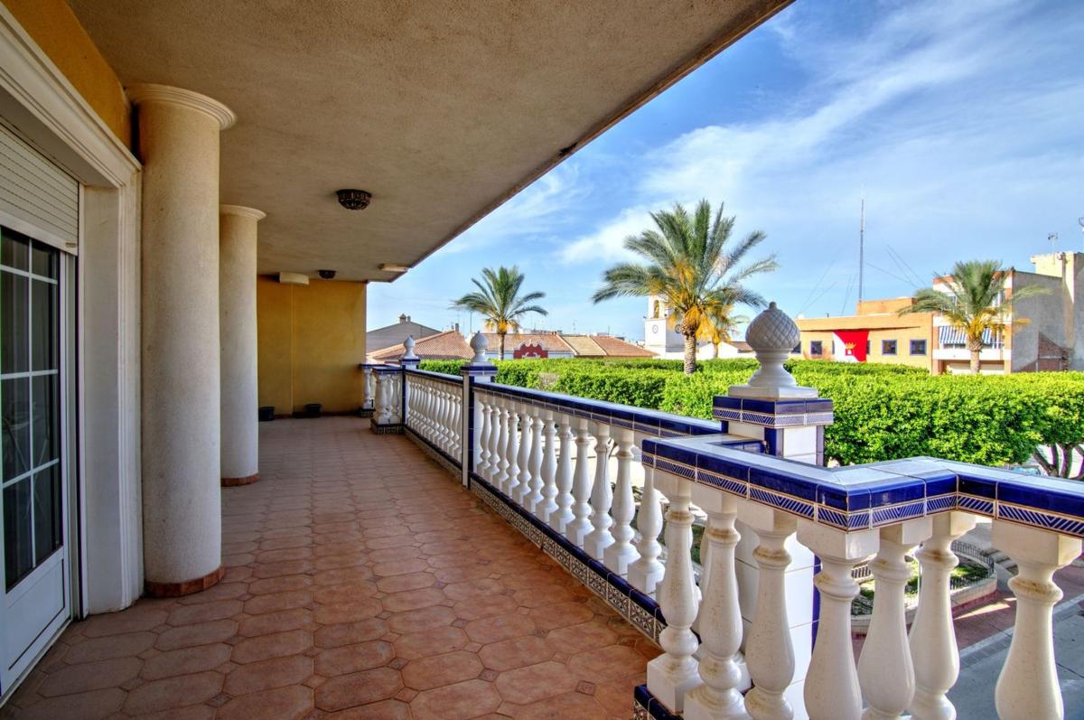 Properties for sale and rent in Spain photo 2