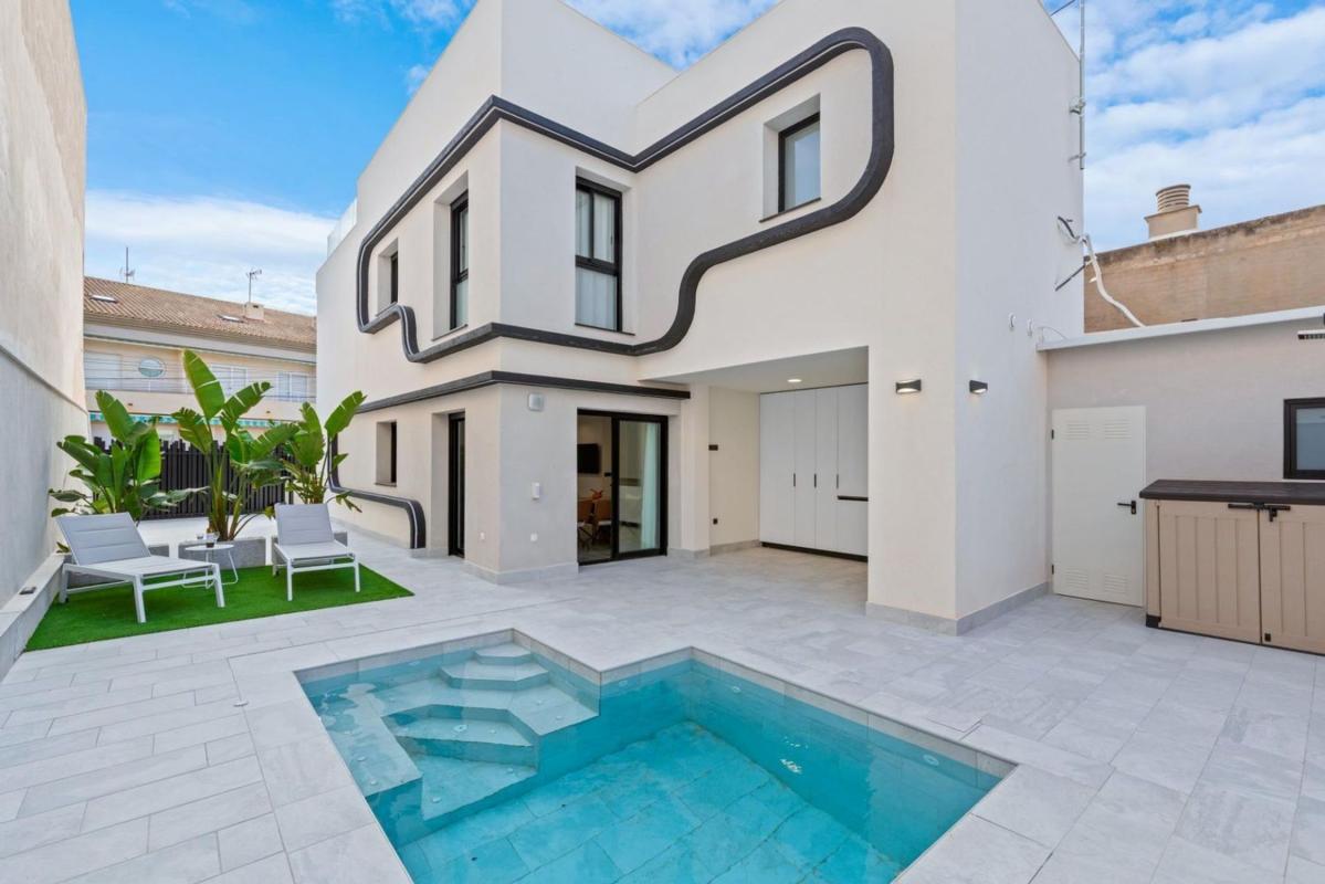 Properties for sale and rent in Spain photo 3