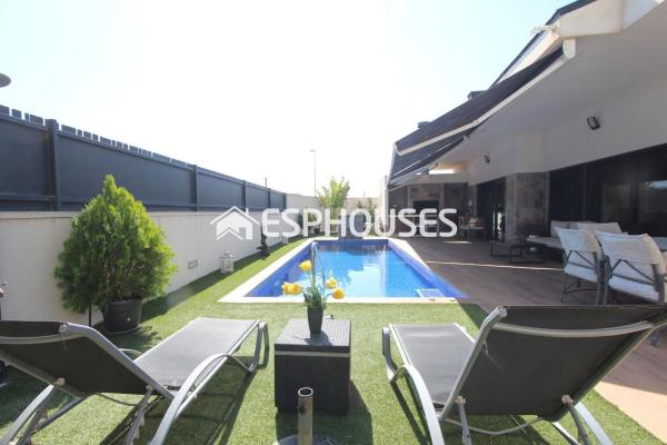 Independent chalet for sale in Casa o chalet en Daya Nueva, Daya Nueva
thumbnail 2