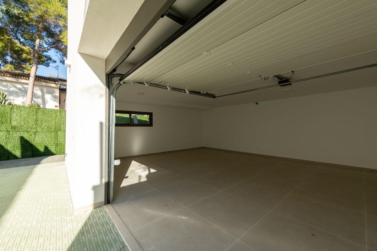 Properties for sale and rent in Spain photo 4
