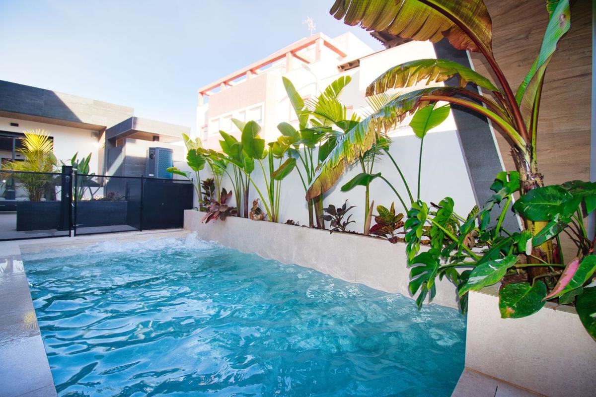 Properties for sale and rent in Spain photo 2