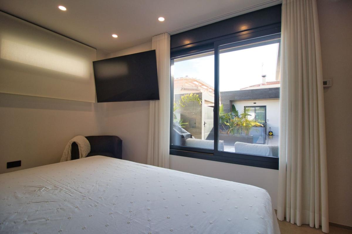 Properties for sale and rent in Spain photo 5