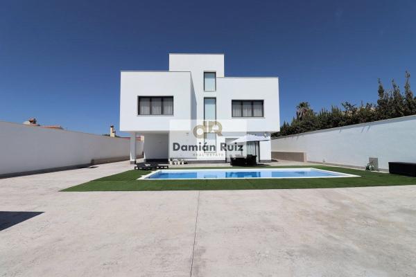 Independent chalet for sale in Casa o chalet en Calle Ruinas de Petra, 17, San Fulgencio, San Fulgencio
thumbnail 2