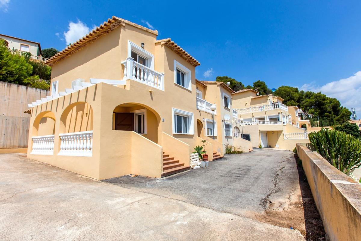 Venta de chalet adosado en Chalet adosado en Corralets, 17, Gargasindi, Calpe , Calpe photo 1