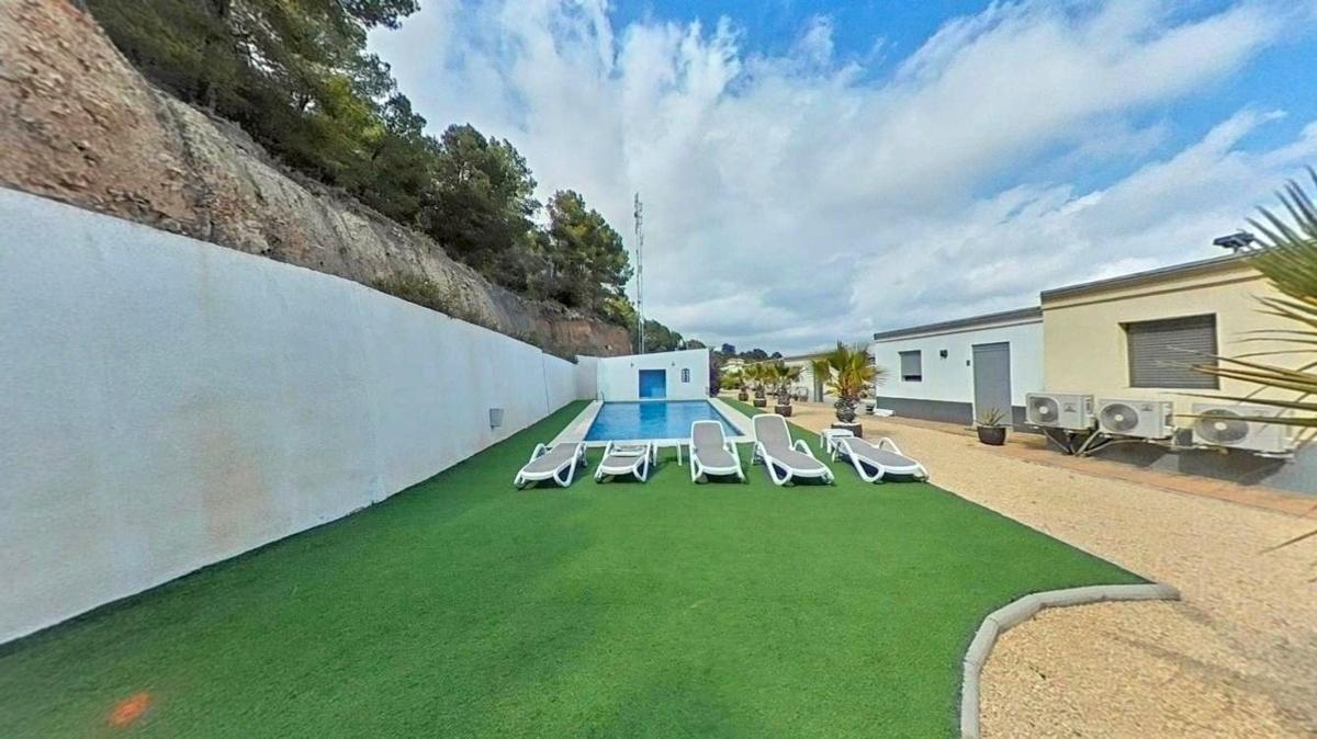 Venta de chalet adosado en  Oltamar-Cucarres , Calpe photo 3