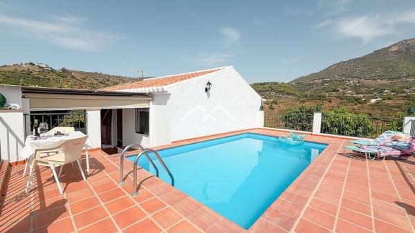 Chalet independiente en venta en Casa o chalet en Frigiliana, Frigiliana
photo 1