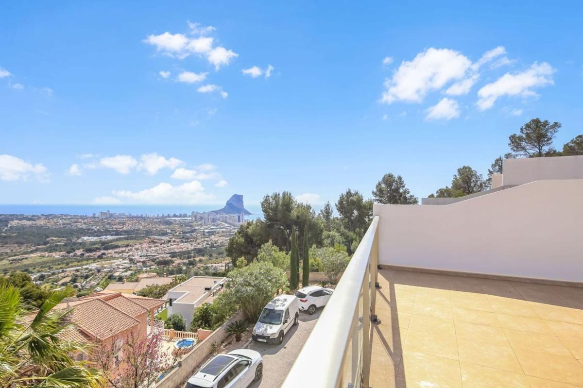 Venta de chalet adosado en Oltamar-Cucarres , Calpe photo 1