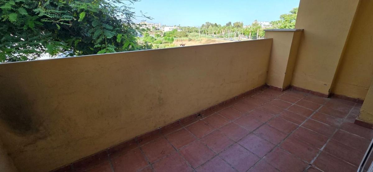 Venta de piso en Piso en Avenida de las Palmeras, 3, Cancelada, Estepona, Estepona
photo 1