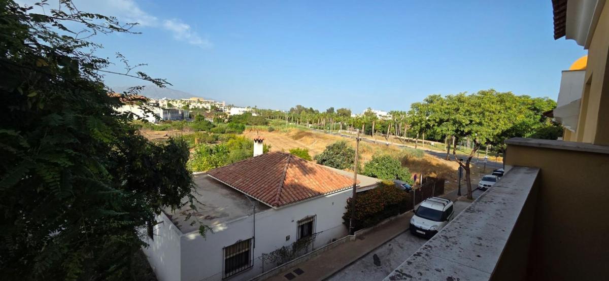 Venta de piso en Piso en Avenida de las Palmeras, 3, Cancelada, Estepona, Estepona
photo 2