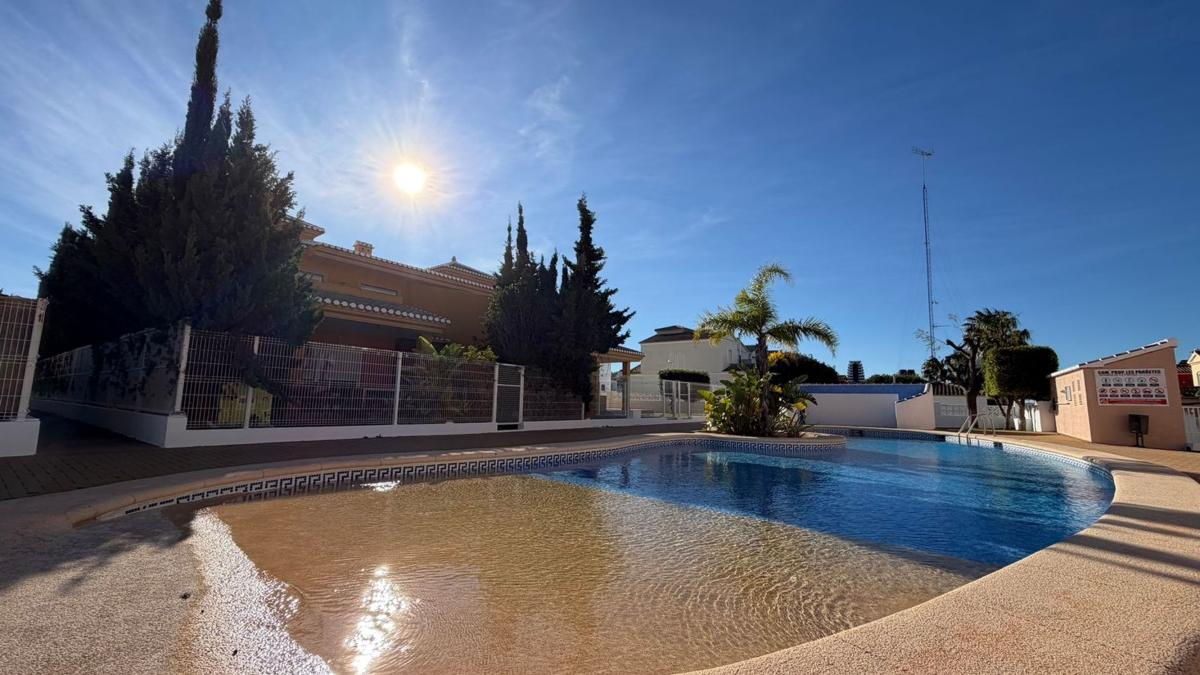 Venta de chalet adosado en Chalet adosado en Partida Placita Roig I, Cometa-Carrió, Calpe , Calpe photo 2