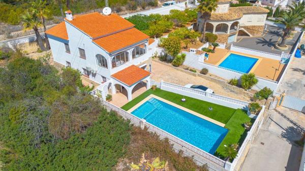 Частный шале на продаже в Casa o chalet en Gargasindi, Calpe, Кальпе thumbnail 2