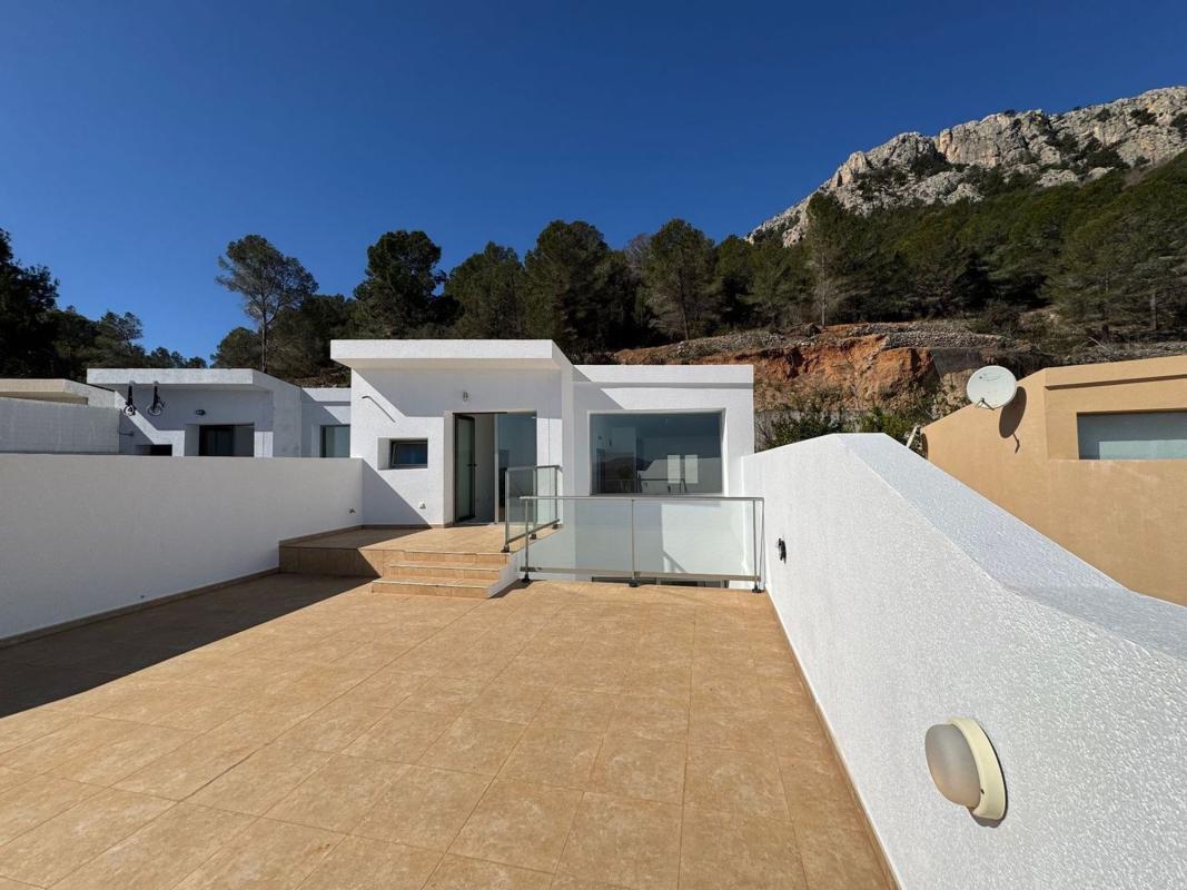 Venta de chalet adosado en  Oltamar-Cucarres , Calpe photo 4