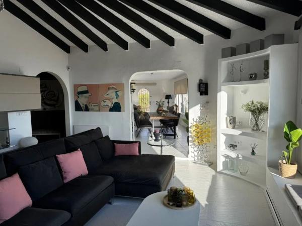 Частный шале на продаже в  Casa o chalet en Maryvilla, Calpe, Кальпе photo 2