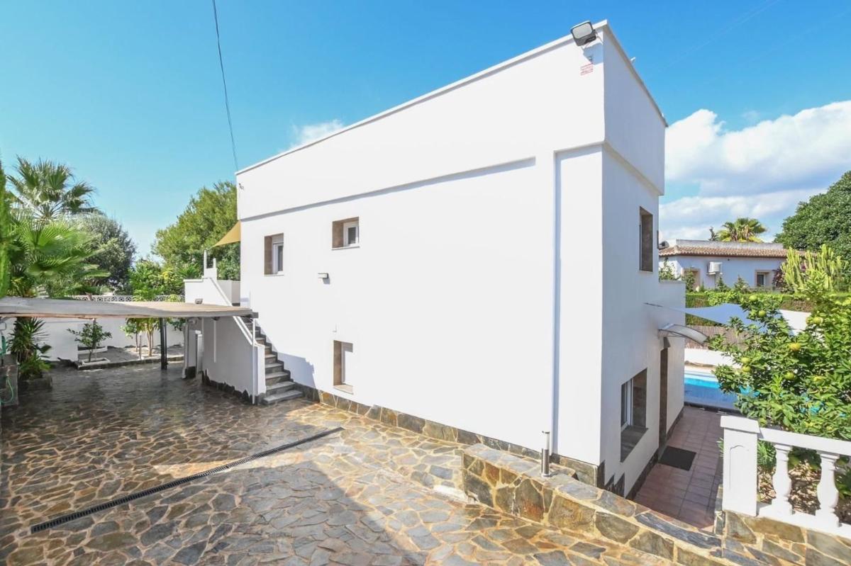 Properties for sale and rent in Spain photo 4