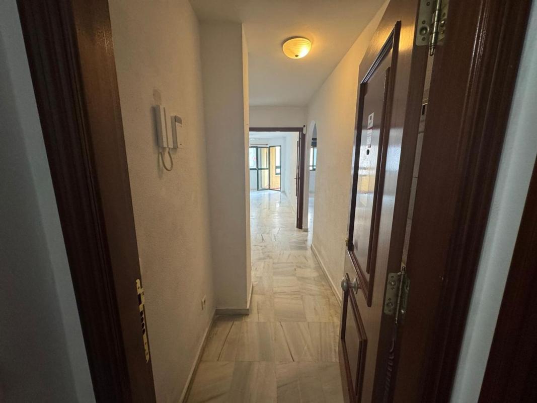 Venta de piso en Piso en Calle Antonio Nebrija, 1, La Puya - La Ermita, Marbella, Marbella
photo 2