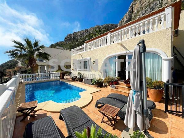Частный шале на продаже в Casa o chalet en Calpe Pueblo, Calpe, Кальпе thumbnail 3