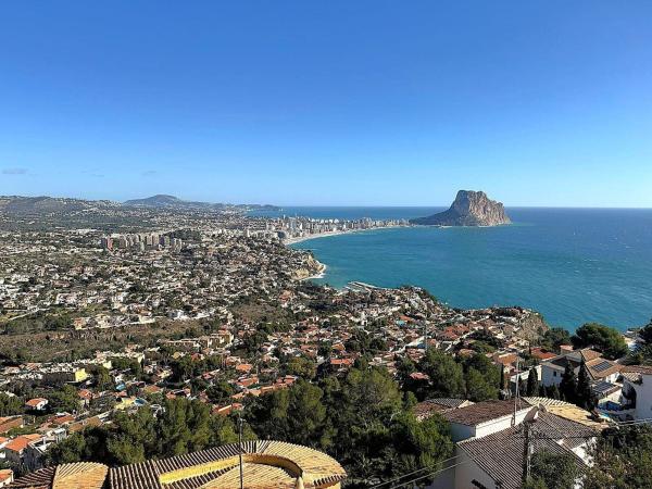 Частный шале на продаже в  Casa o chalet en Maryvilla, Calpe, Кальпе photo 4