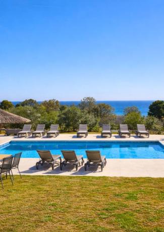 Sale of flat in Piso en Calle Cartajima, La Concha-Resina Golf, Estepona, Estepona
photo 1