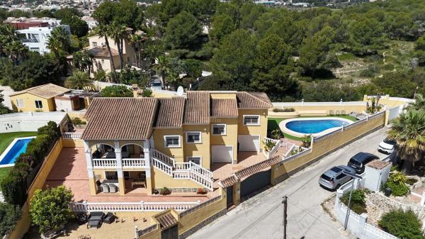 Частный шале на продаже в Casa o chalet en Gargasindi, Calpe, Кальпе photo 1