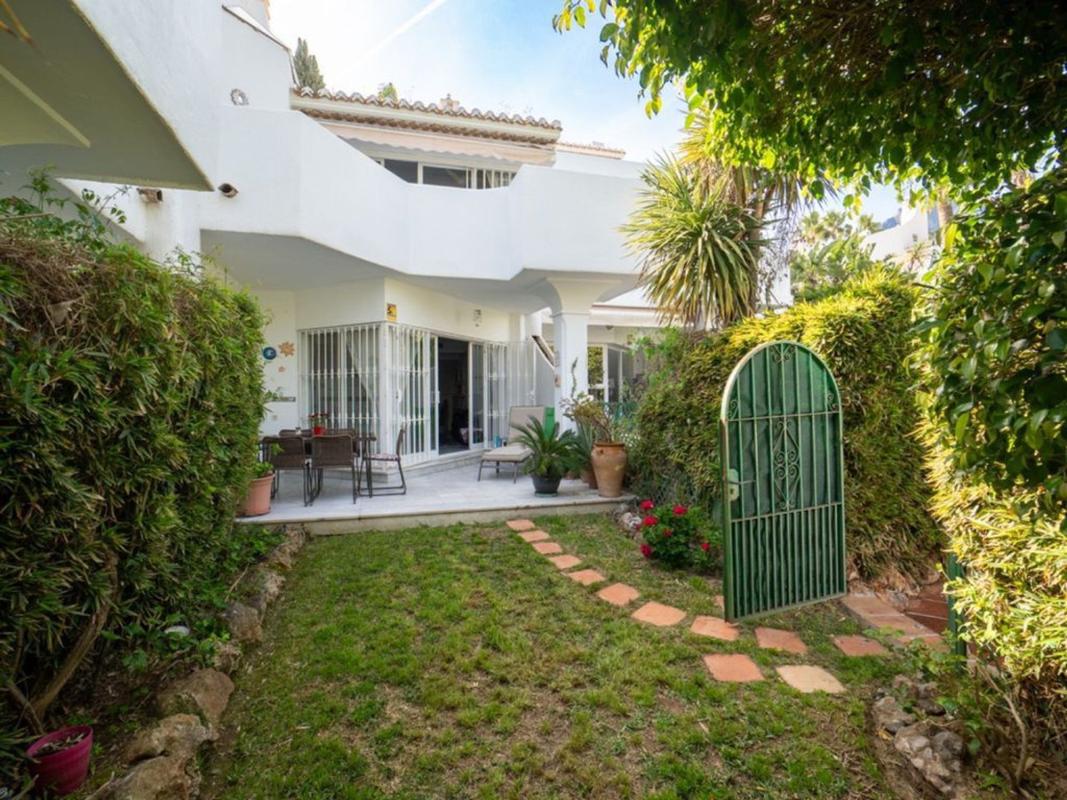 Venta de chalet adosado en Chalet adosado en Urbanización Balcones de Sierra Blanca, Sierra Blanca, Marbella , Marbella photo 5