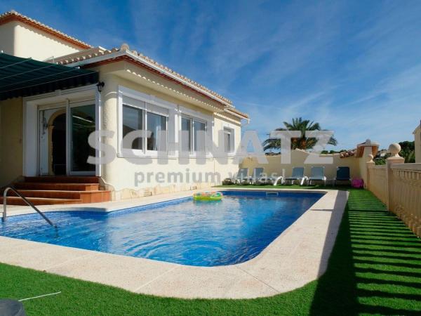 Частный шале на продаже в Casa o chalet en Calpe Pueblo, Calpe, Кальпе photo 1