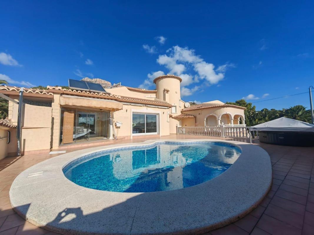 Properties for sale and rent in Spain photo 1