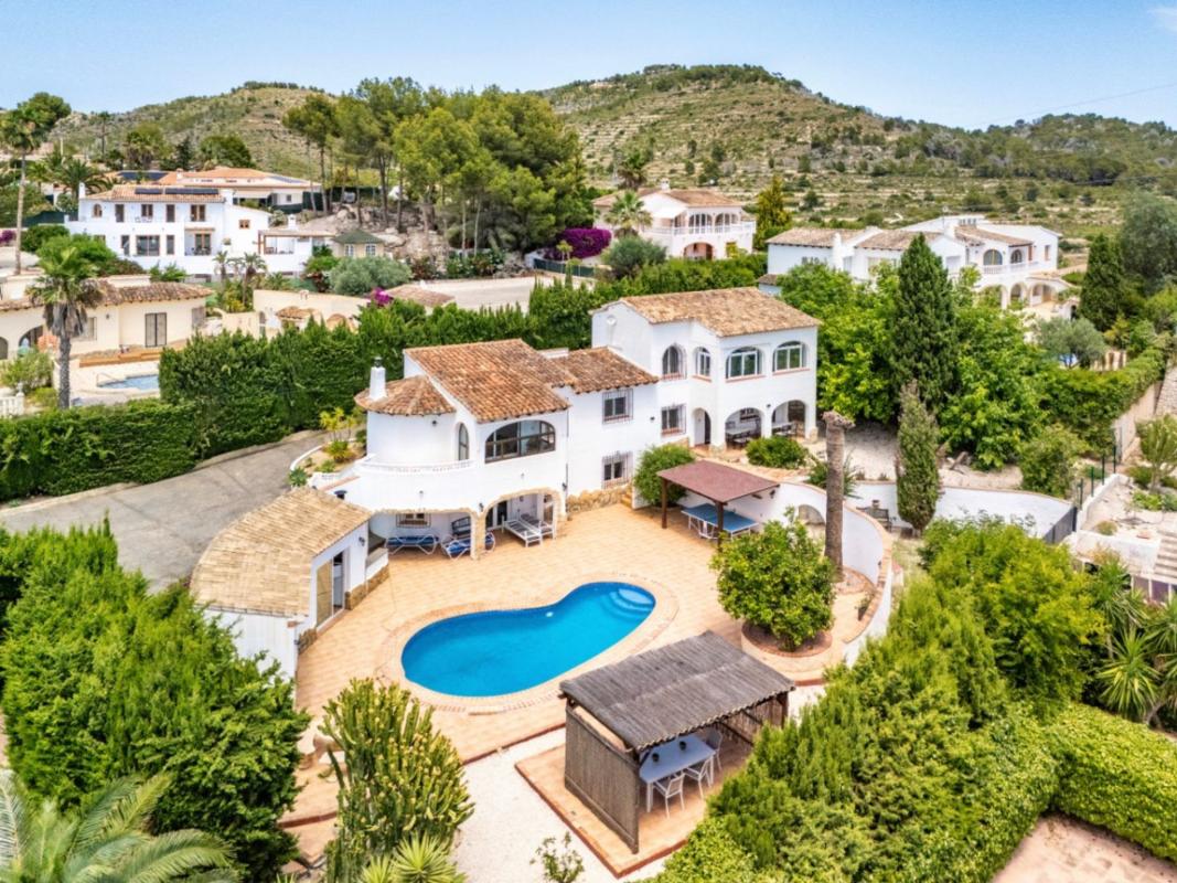Properties for sale and rent in Spain photo 1