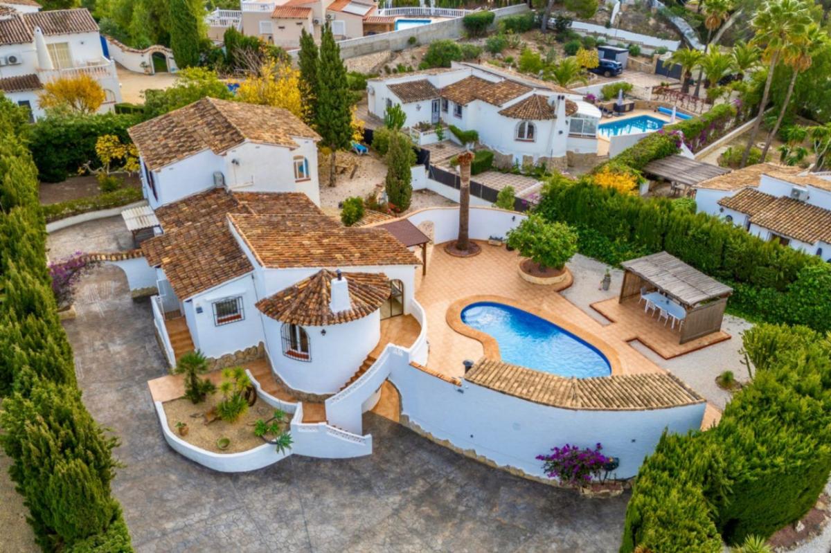 Properties for sale and rent in Spain photo 5
