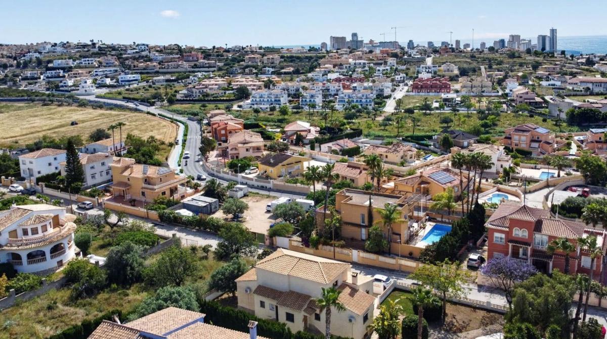 Properties for sale and rent in Spain photo 2