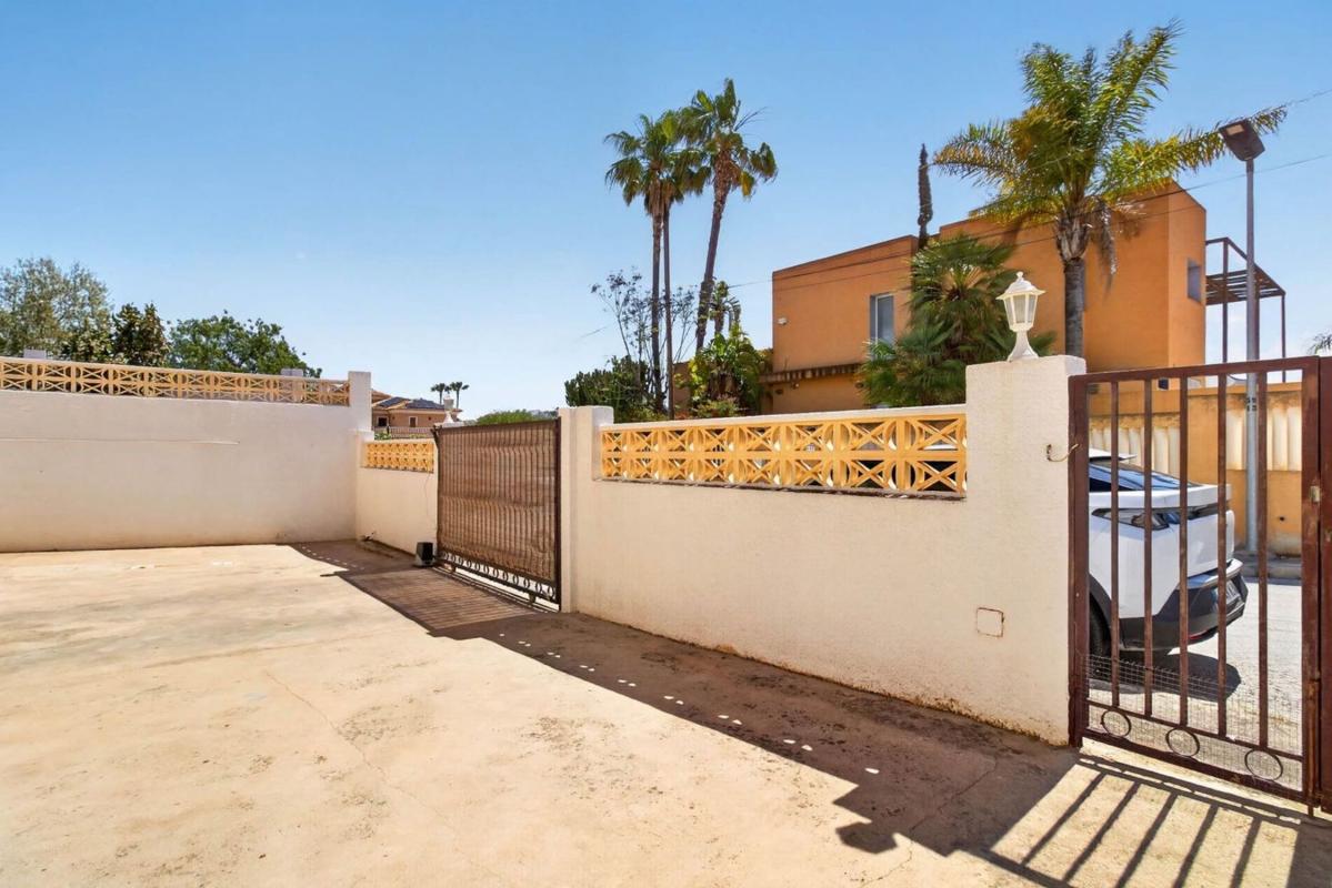 Properties for sale and rent in Spain photo 5