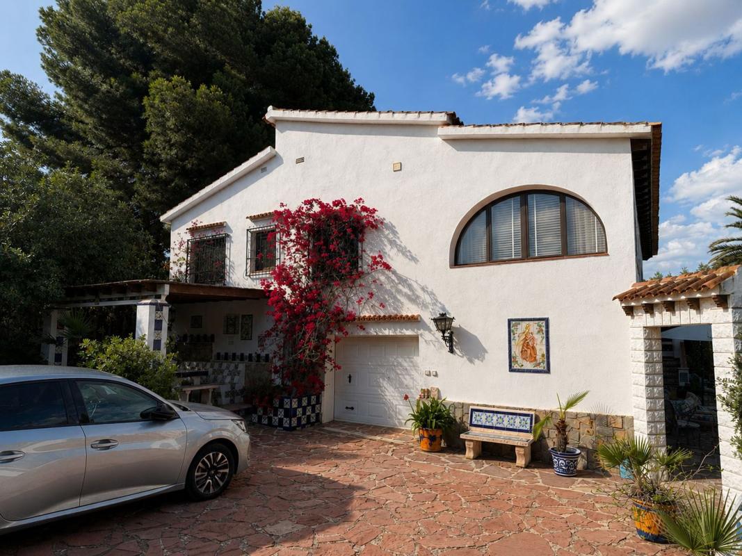 Properties for sale and rent in Spain photo 2