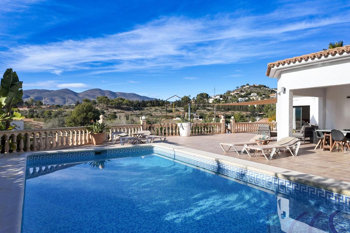 Properties for sale and rent in Spain photo 1