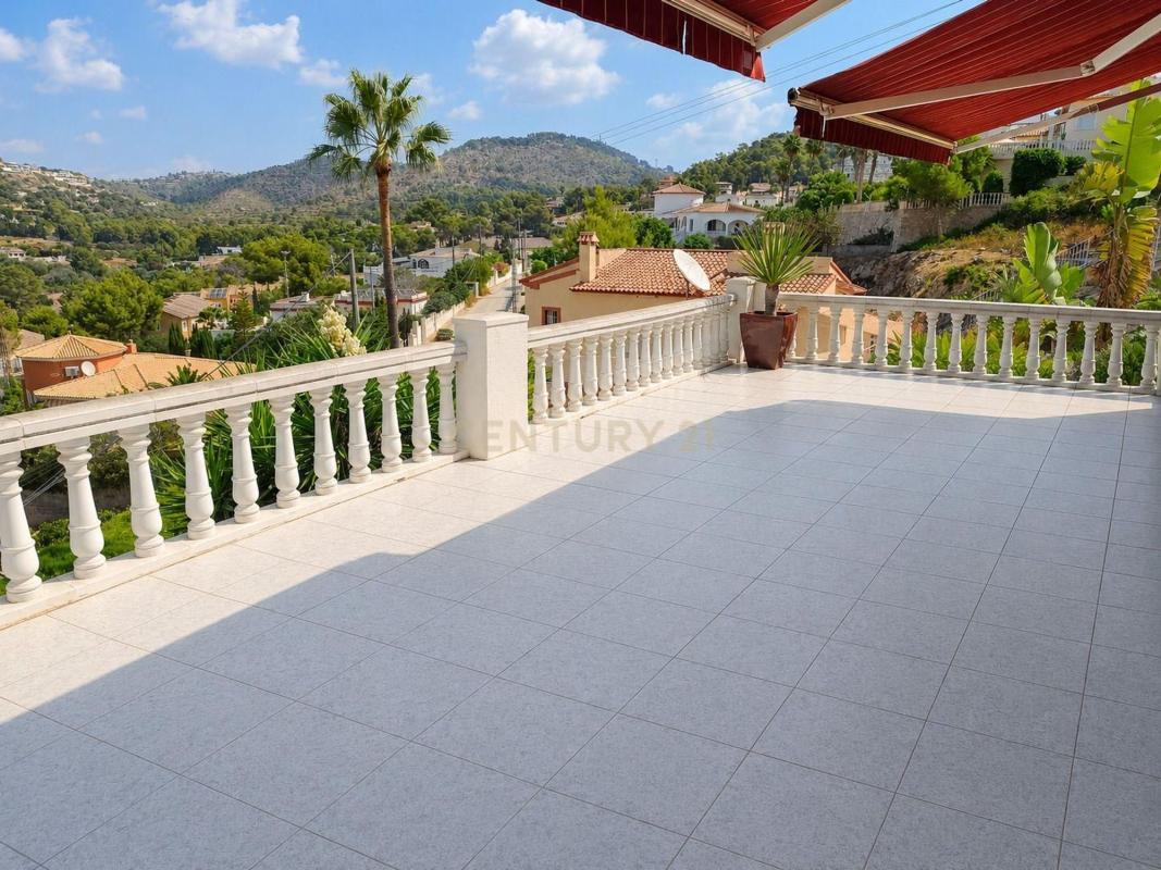 Properties for sale and rent in Spain photo 4