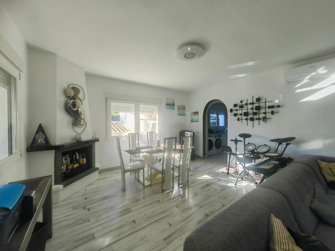 Properties for sale and rent in Spain photo 5