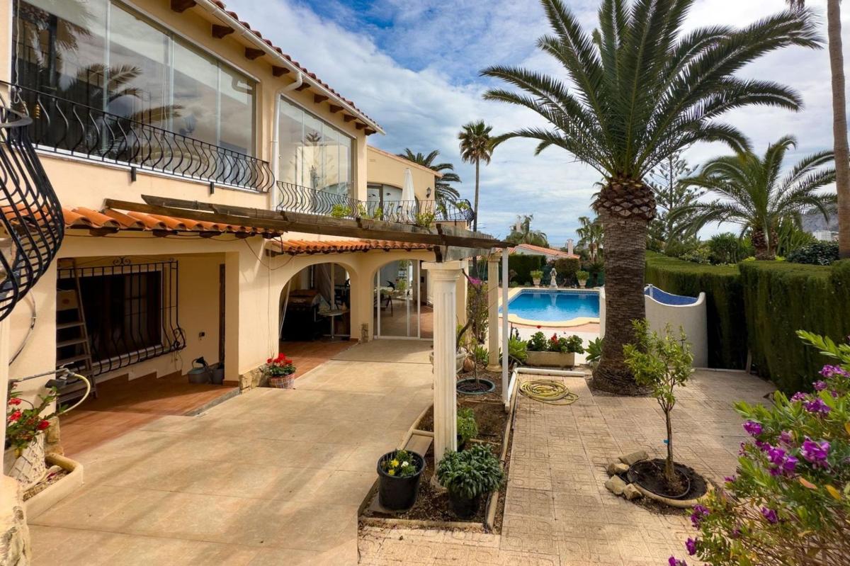 Properties for sale and rent in Spain photo 1
