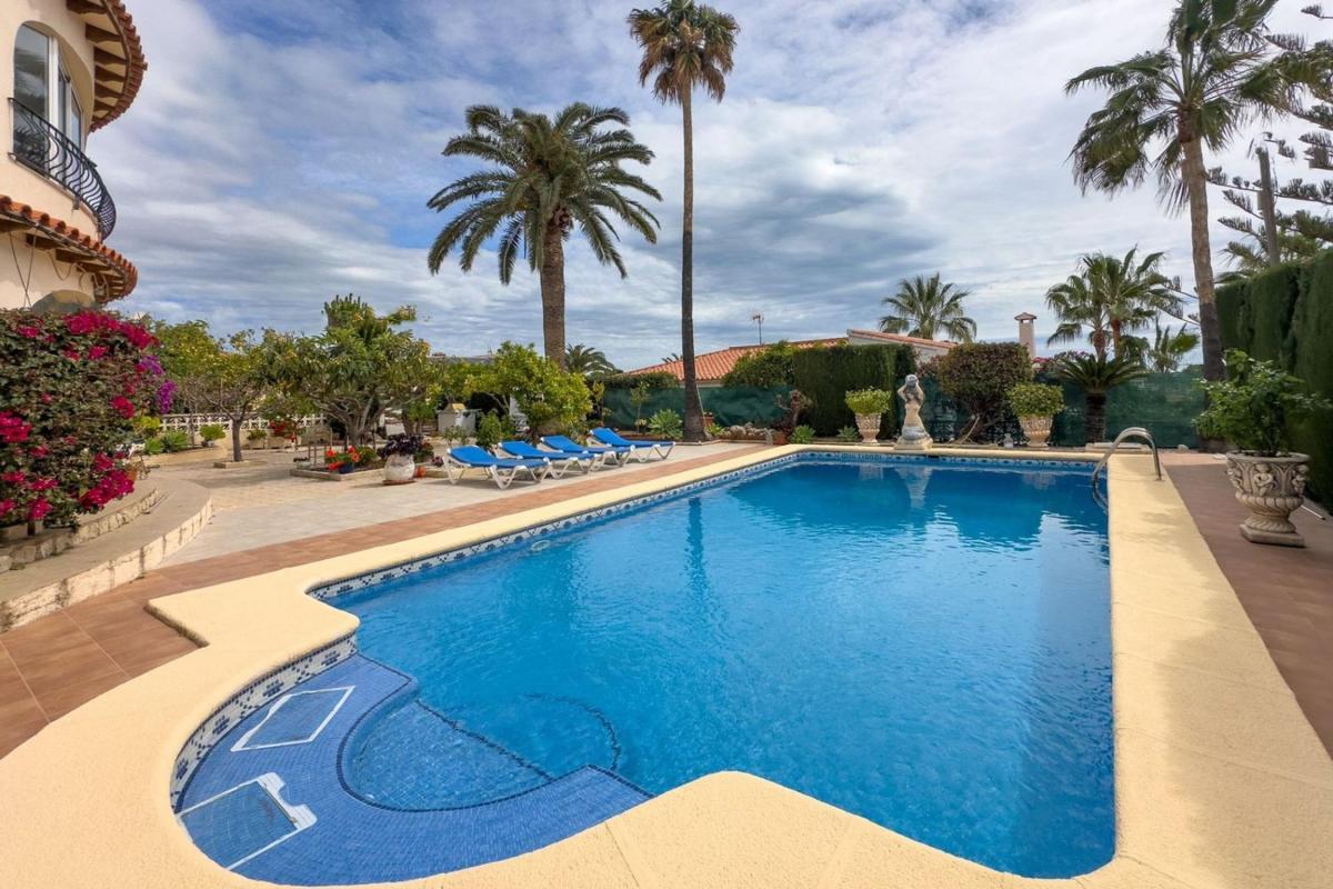 Properties for sale and rent in Spain photo 3