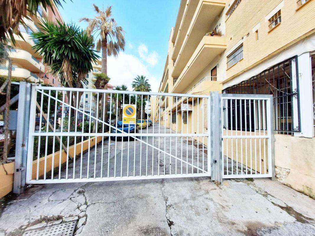 Продажа квартиры на Piso en Calle Colina Blanca, Torreblanca del Sol, Fuengirola, Фуэнхирола
photo 2