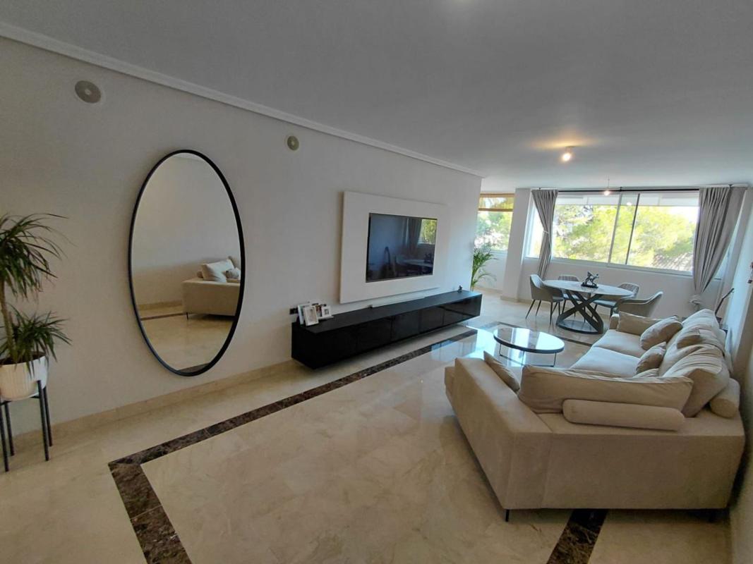 Venta de piso en Piso en Calle Santa Ana, 15 D, La Merced, Marbella, Marbella
photo 2