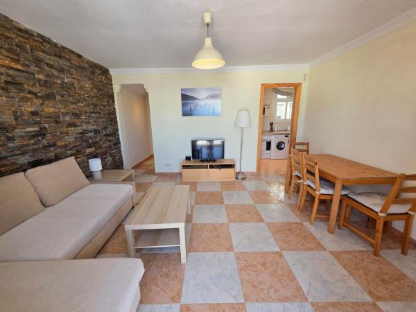 Venta de piso en Piso en Calle Madrid, 1, Zona Puerto Deportivo, Fuengirola, Fuengirola
 photo 4