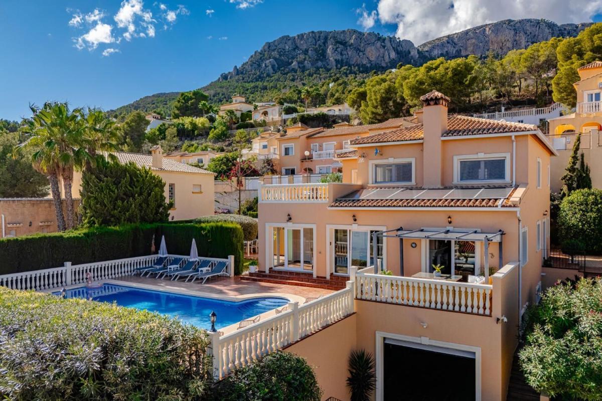 Propiedades en venta y alquiler en España photo 1