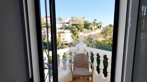 Chalet adosado en Calle Urogallos del Coto, El Coto, Mijas photo 1