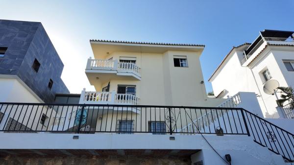 Chalet adosado en Calle Urogallos del Coto, El Coto, Mijas thumbnail 1