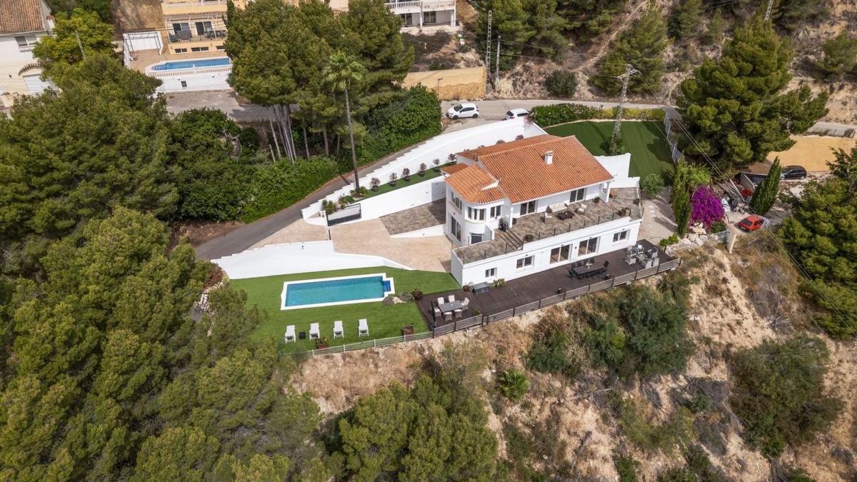 Propiedades en venta y alquiler en España photo 1